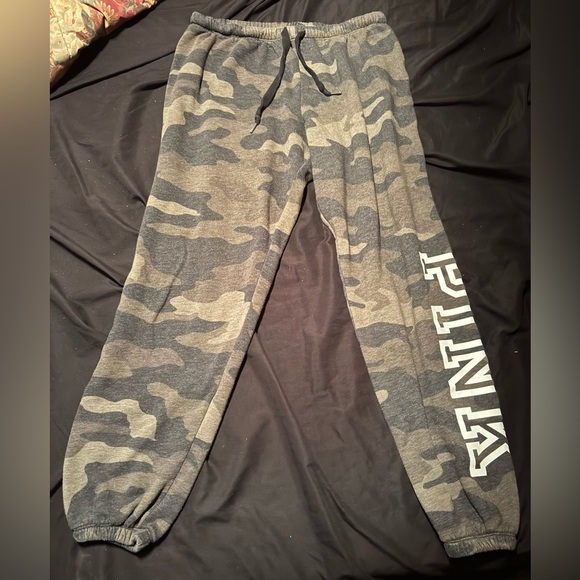 VS PINK Camo Hoodie & Joggers Set – Size M - Picture 4 of 7
